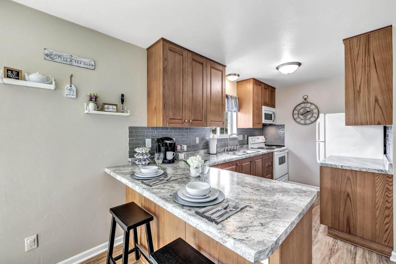 Serene 3 Bedroom Home, Nrm, Wi-Fi, Parking, Queen Bed De Pere Buitenkant foto